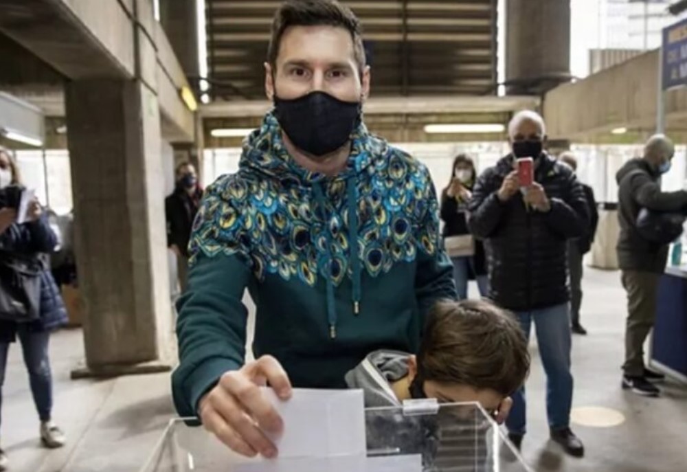 বার্সেলোনার ভবিষ্যৎ নির্ধারণে এবার ভোট দেবেন না মেসি