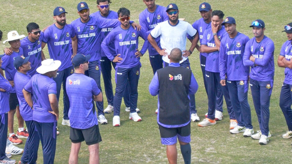 বিশ্বকাপের মাঝেই আবার মাঠে নামছেন বাংলাদেশের ক্রিকেটাররা