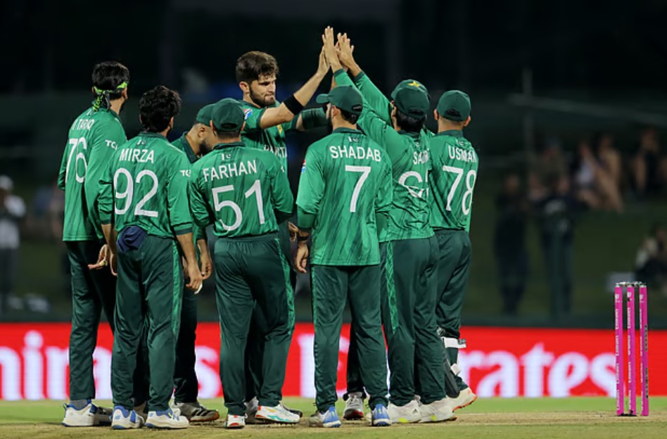 যে দুই কঠিন সমীকরণ পাকিস্তানের সামনে