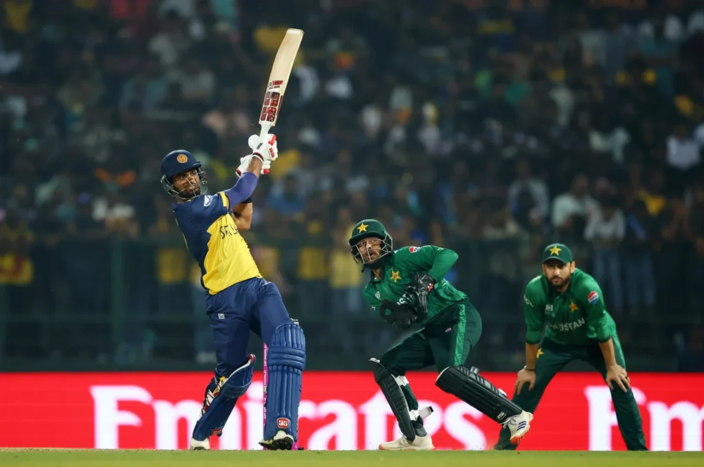 শ্রীলঙ্কাকে হারিয়েও বিদায় পাকিস্তানের- সেমিতে নিউজিল্যান্ড