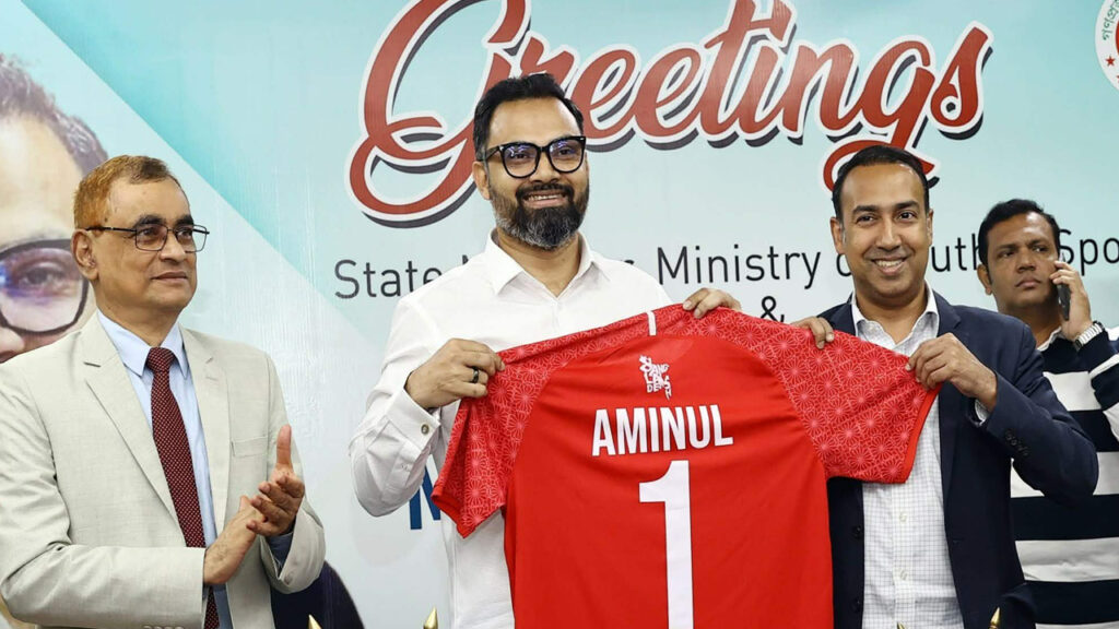 হামজাদের বেতনের আওতায় আনার ঘোষণা আমিনুলের