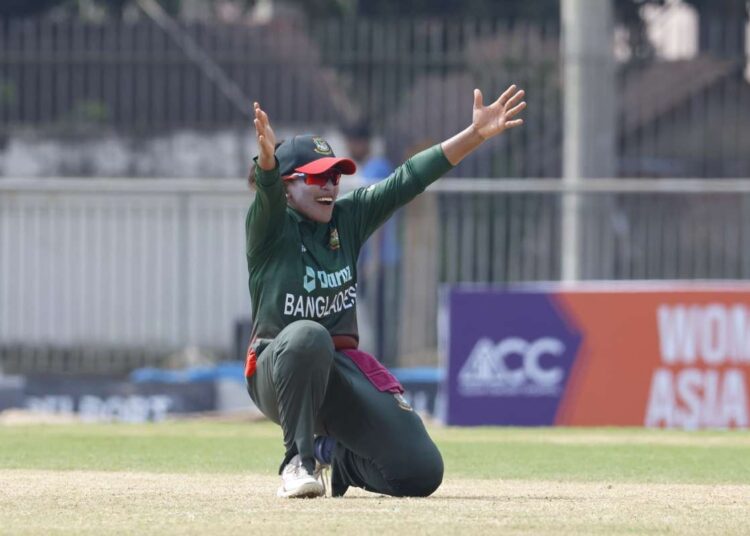 নারী ক্রিকেটে নতুন বিতর্ক: রুমানার অভিযোগে কাঠগড়ায় নিগার ও মঞ্জুরুল