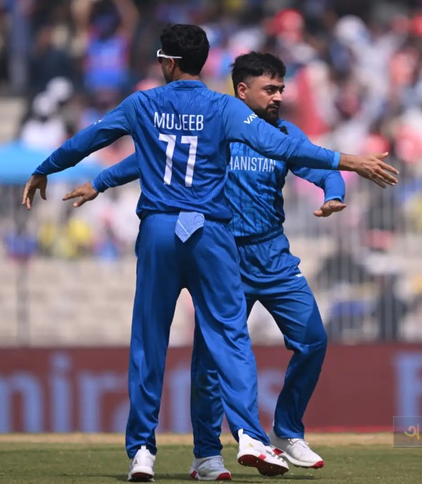 বিশ্বকাপে প্রথম ম্যাচে হারের দায় বোলারদের দিলেন রশিদ