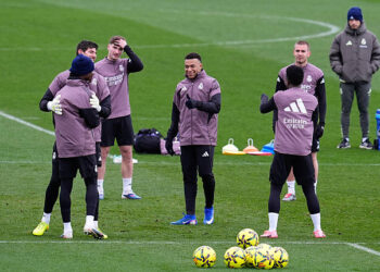 রিয়াল সোসিয়েদাদের বিপক্ষে ম্যাচের আগে রিয়াল মাদ্রিদের অনুশীলনে কিলিয়ান এমবাপ্পে (ছবি: গেটি ইমেজ)