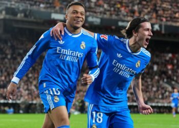 গোলের পর কিলিয়ান এমবাপ্পে