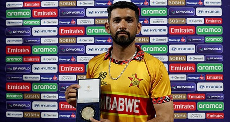 ফের সিংহাসন ফিরে পেলেন সিকান্দার রাজা