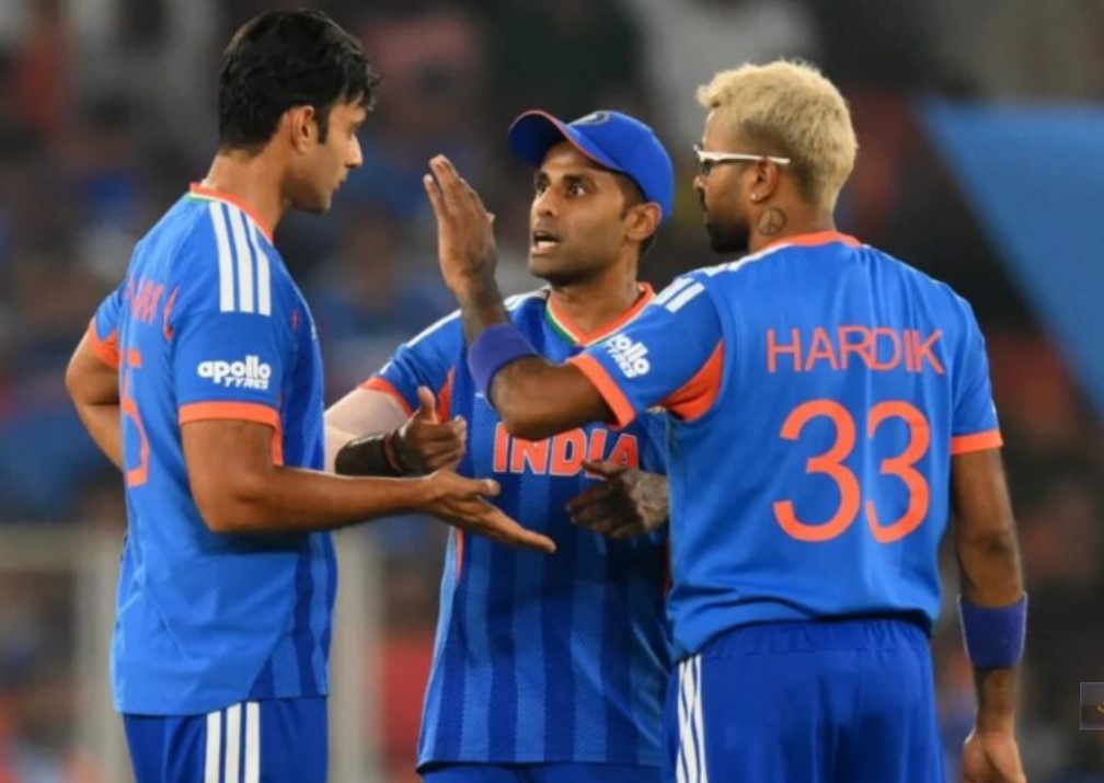 অপরাজিত থেকেই গ্রুপ পর্ব শেষ করল ভারত