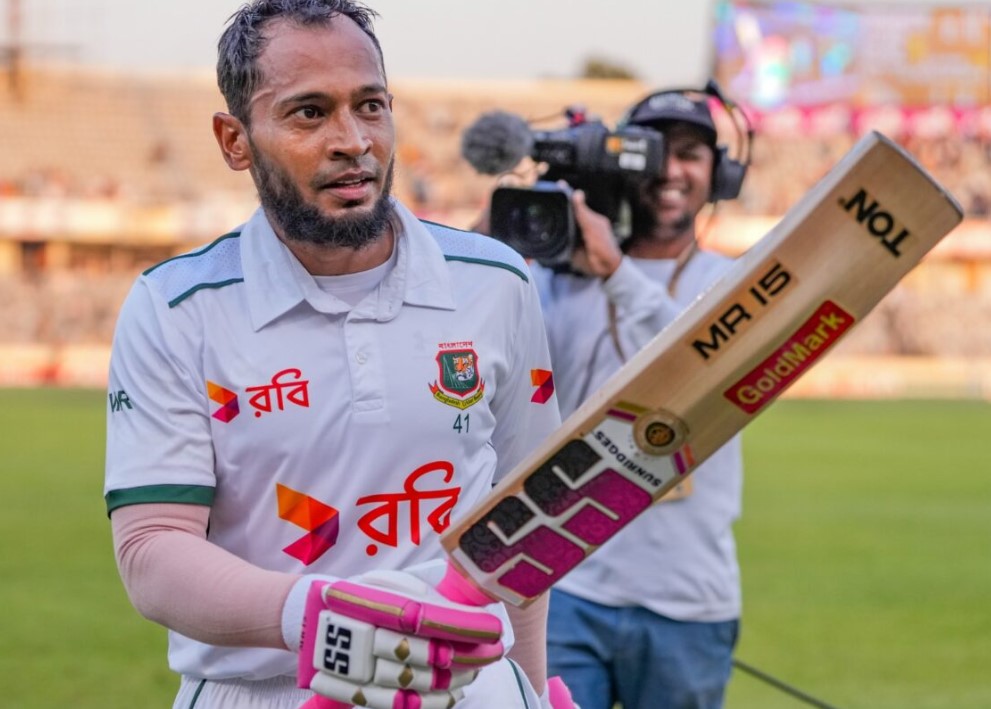 আয়োজন দেখে মুমিনুল ভেবেছেন মুশফিক অবসরে যাবেন!