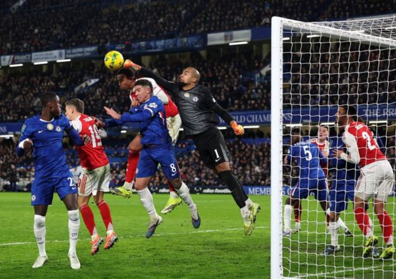 চেলসিকে বিদায় করে ফাইনালে আর্সেনাল