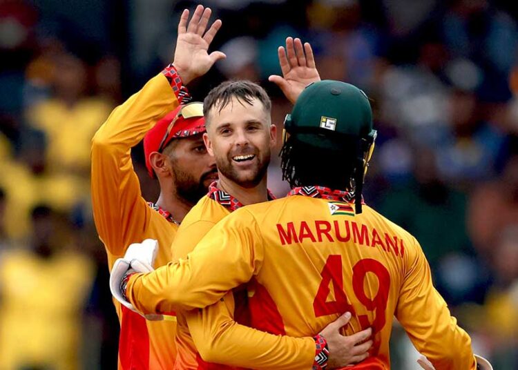 বিশ্বকাপে টিকে থাকার লড়াইয়ে ভারত ও জিম্বাবুয়ে