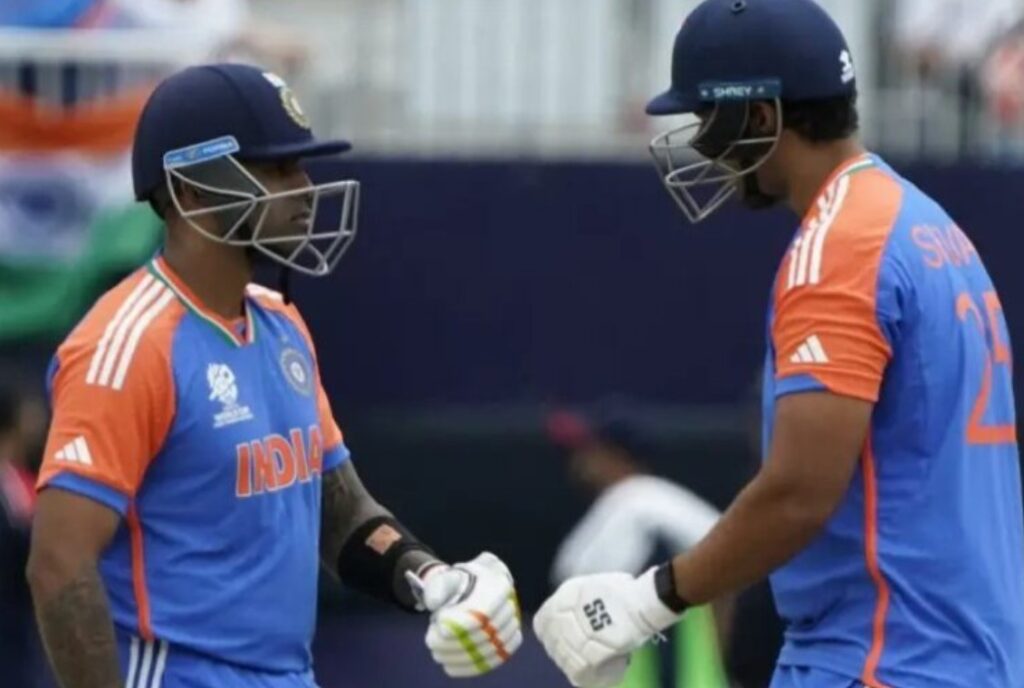 টস জিতে ভারতকে ব্যাটিংয়ে পাঠিয়েছে যুক্তরাষ্ট্র।