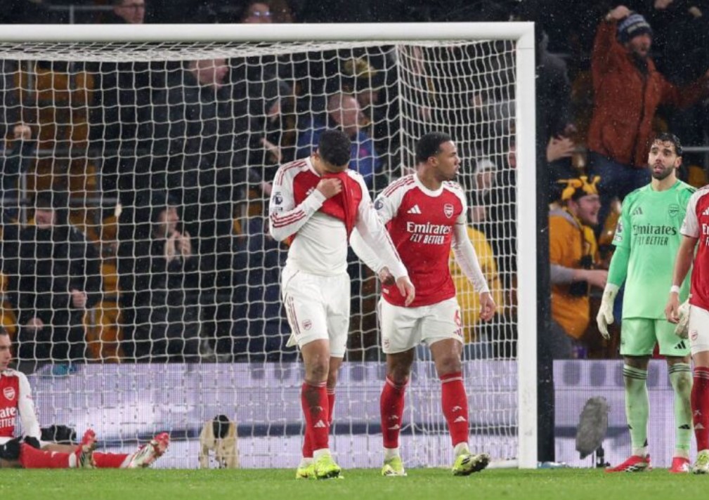 দুই গোলে এগিয়ে থেকে পয়েন্ট হারাল আর্সেনাল।