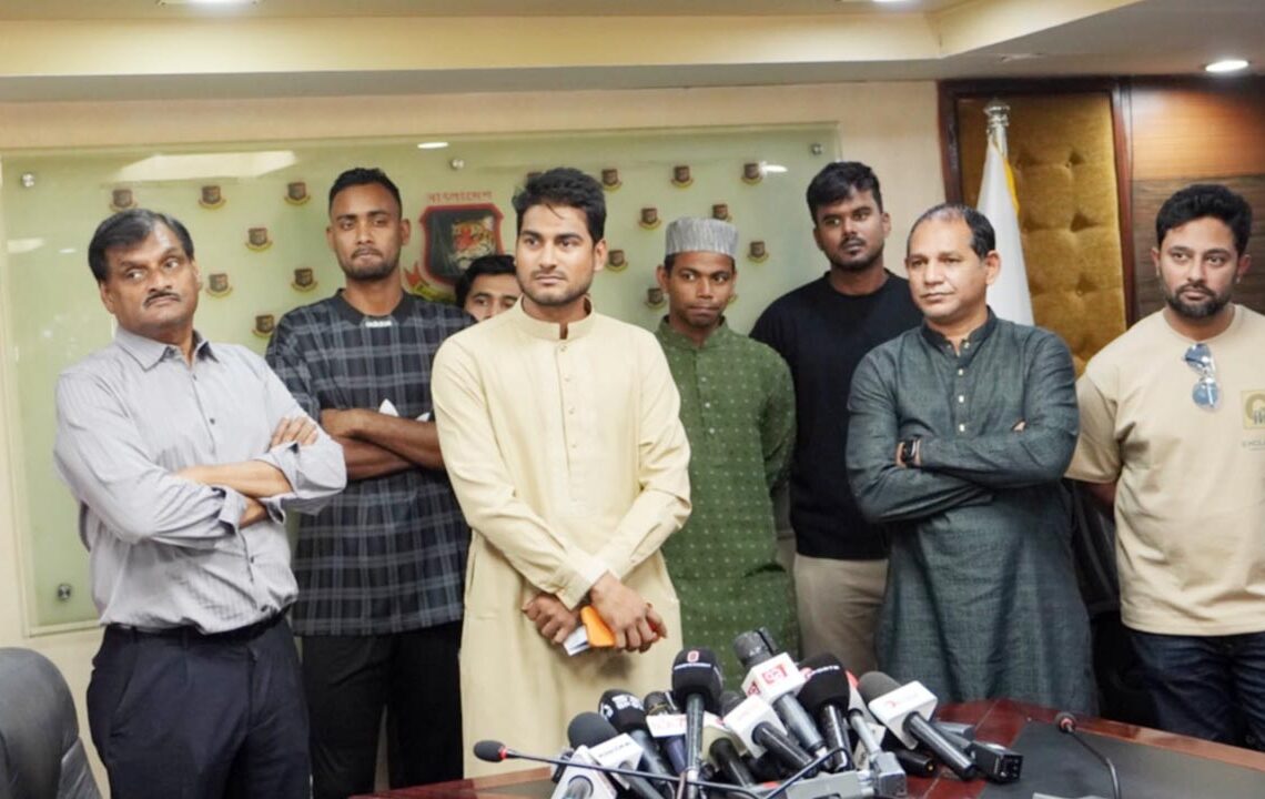 বিপিএলের কোটি টাকা হাতে পেলেন নাঈম শেখ