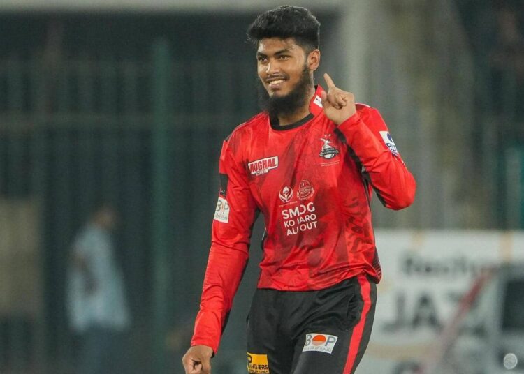 নিলামের আগেই রিশাদকে ছেড়ে দিল লাহোর