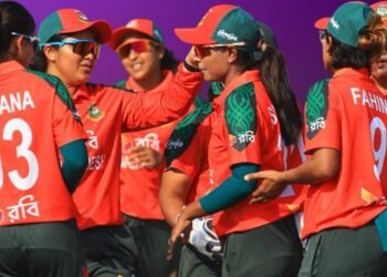 প্রতিদ্বন্দ্বিতাপূর্ণ ম্যাচে শ্রীলঙ্কাকে চার রানে হারিয়ে শুরু বাংলাদেশের