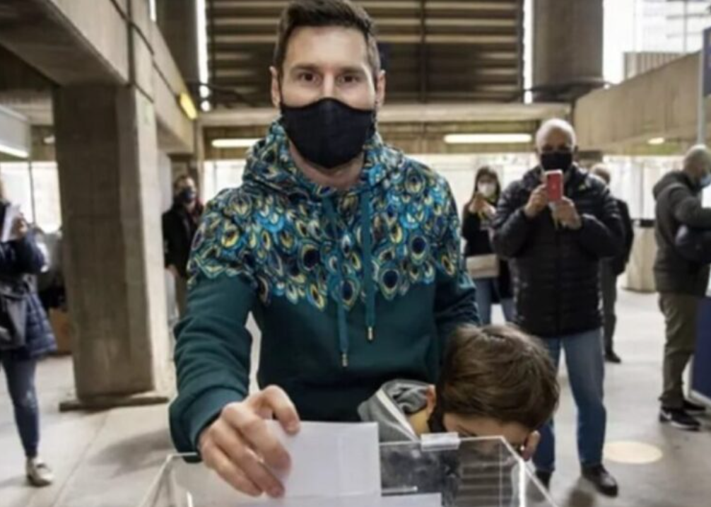 বার্সেলোনার ভবিষ্যৎ নির্ধারণে এবার ভোট দেবেন না মেসি