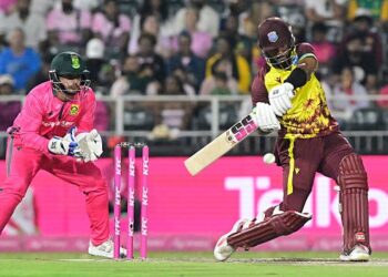 বৃষ্টিবিঘ্নিত রোমাঞ্চকর ম্যাচে ক্যারিবিয়ানদের সান্ত্বনার জয়