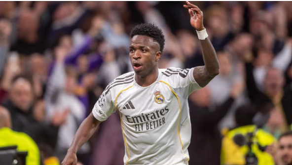 বেনফিকাকে হারিয়ে শেষ ষোলোতে রিয়াল মাদ্রিদ