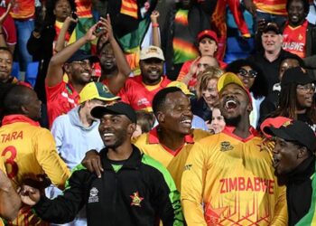 অপরাজিত থেকে সুপার এইটে জিম্বাবুয়ে।