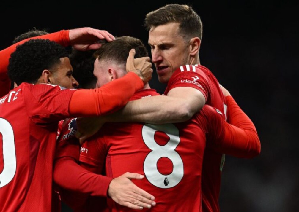 ম্যানসিটিকে টপকে তৃতীয় স্থানে উঠে আসলো নটিংহাম