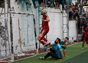 যুদ্ধ বিধ্বস্ত গাজায় ফিরেছে ফুটবল