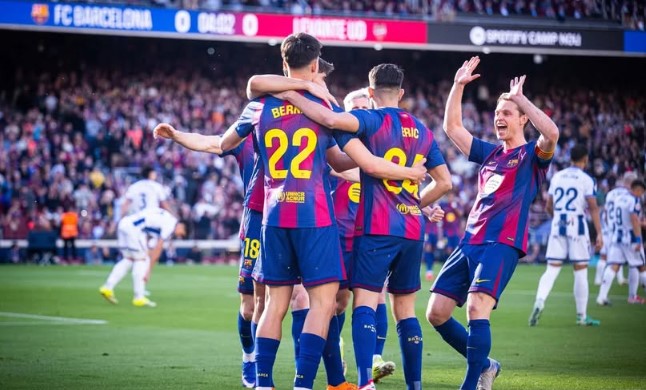 লেভান্তেকে হারিয়ে বার্সেলোনা আবার শীর্ষে