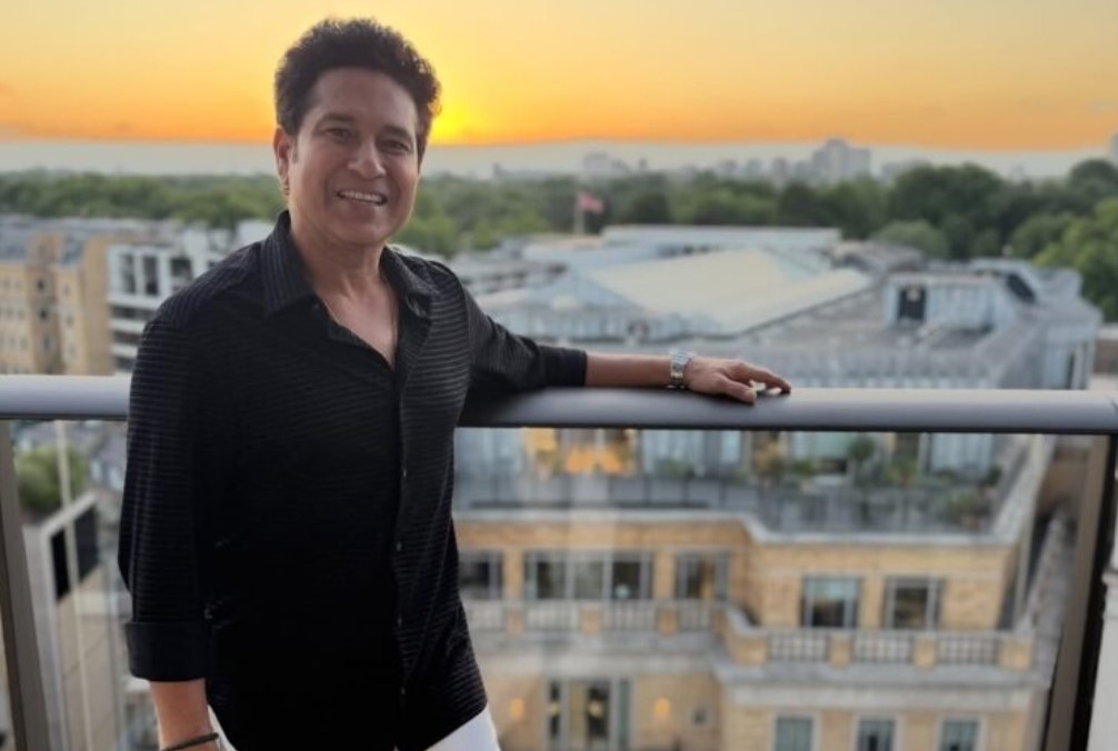 শুরু থেকেই রুটের খেলোয়াড়ি সম্ভাবনা দেখেছিলেন শচীন