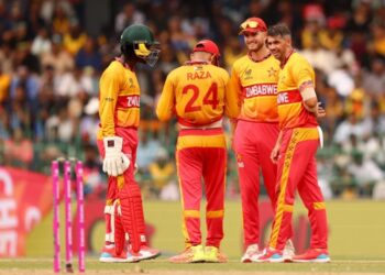 শ্রীলঙ্কাকেও হারিয়ে ‘বি’ গ্রুপে অপরাজিত চ্যাম্পিয়ন জিম্বাবুয়ে