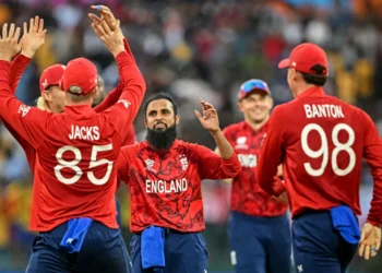 সুপার এইটে ইংল্যান্ডের কাছে বিপর্যস্ত শ্রীলঙ্কা