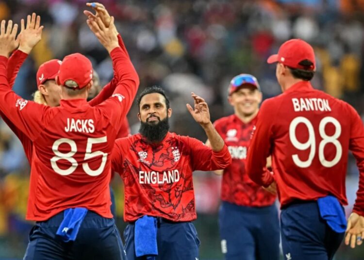 সুপার এইটে ইংল্যান্ডের কাছে বিপর্যস্ত শ্রীলঙ্কা