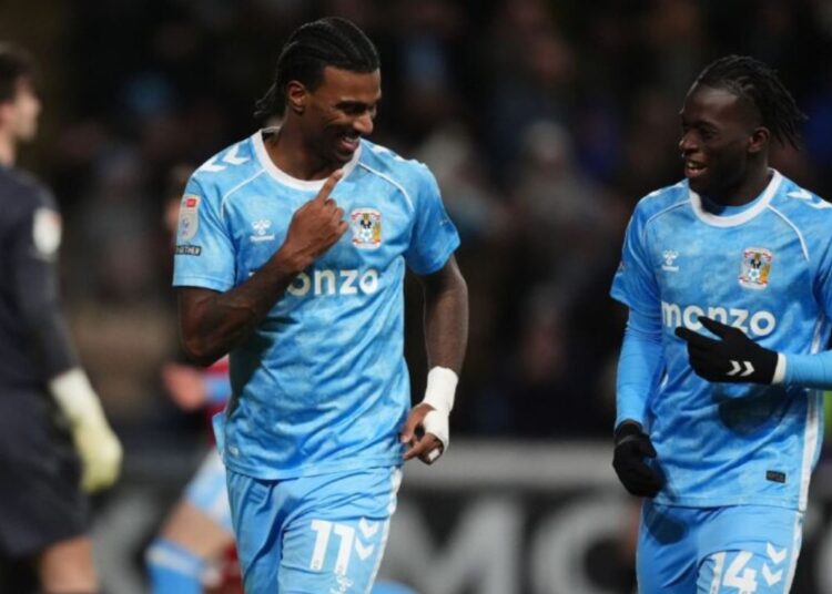 হাজি রাইটের হ্যাটট্রিকে শীর্ষে কভেন্ট্রি