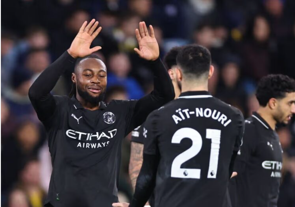 আর্সেনালের পিছু ছাড়ছে না ম্যানচেস্টার সিটি