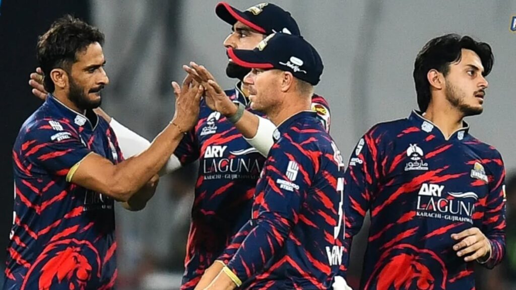 করাচি পিএসএল শুরু করল কোয়েটাকে হারিয়ে