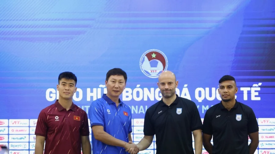 ভিয়েতনামের বিপক্ষে বাংলাদেশ চায় প্রতিদ্বন্দ্বিতা করতে