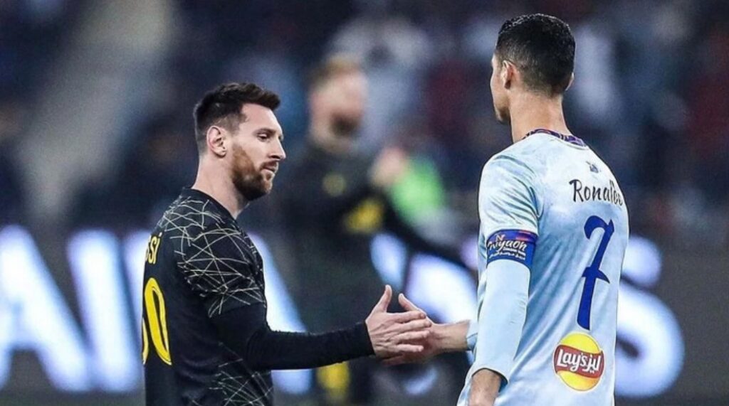 রোনালদো ও মেসি ভক্তদের হাজারতম গোলের উম্মাদনা
