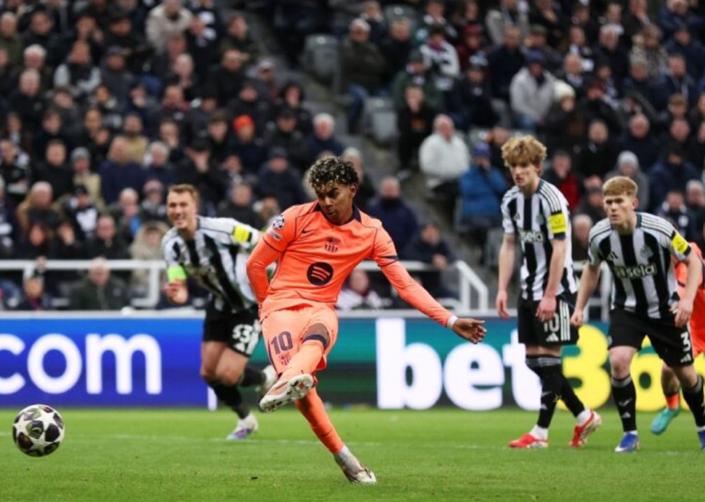 শেষ মূহুর্তের পেনাল্টিতে হার এড়াল বার্সেলোনা