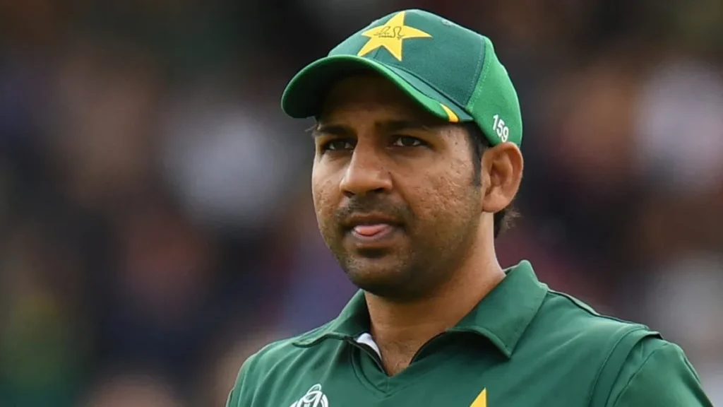 ক্রিকেটকে বিদায় জানালেন সরফরাজ