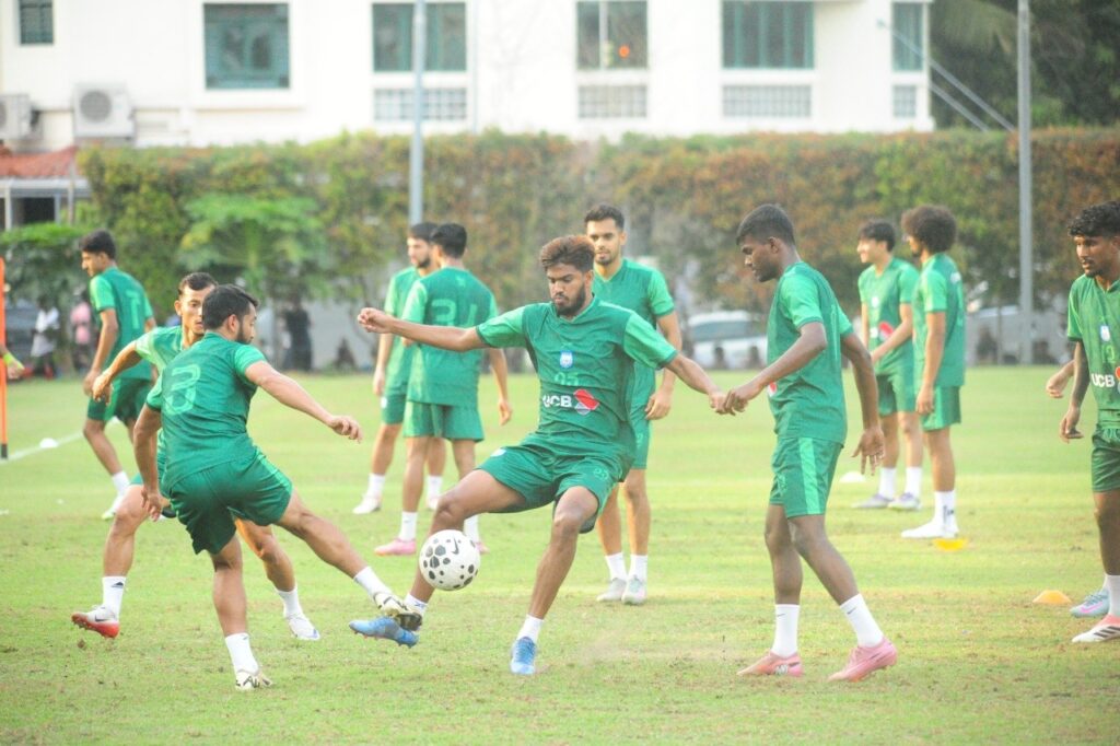 সিঙ্গাপুরের বিপক্ষে পয়েন্ট চায় বাংলাদেশ