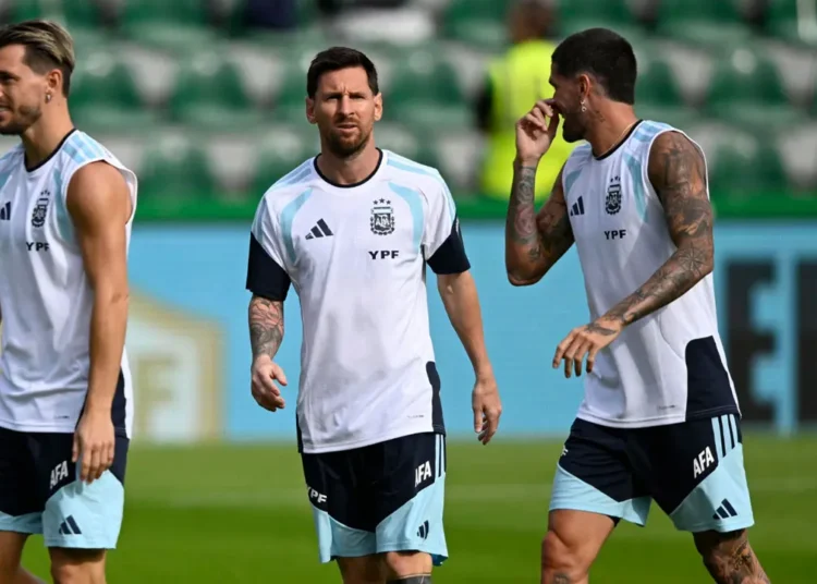 শনিবার মৌরিতানিয়ার বিপক্ষে ম্যাচের জন্য আর্জেন্টিনা দলের অনুশীলন।