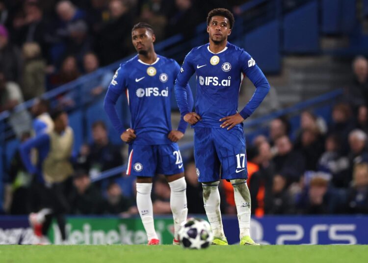 হেরে হতাশ চেলসির খেলোয়াড়রা