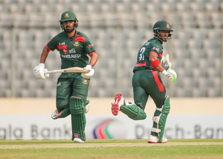 পাকিস্তানকে ২৯১ রানের টার্গেট দিল বাংলাদেশ