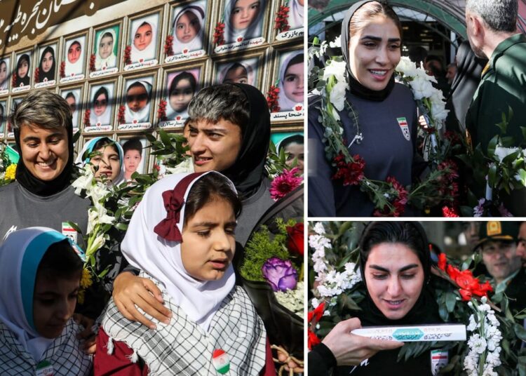 যুদ্ধের মাঝেই দেশে ফিরে সংবর্ধনা পেল ইরানের নারী ফুটবলাররা