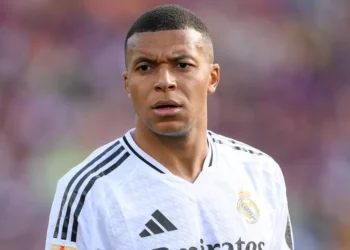 রিয়ালের ভুল চিকিৎসা নিয়ে মুখ খুললেন এমবাপে