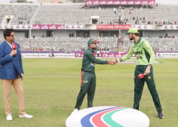 টস জিতে ফিল্ডিংয়ে বাংলাদেশ