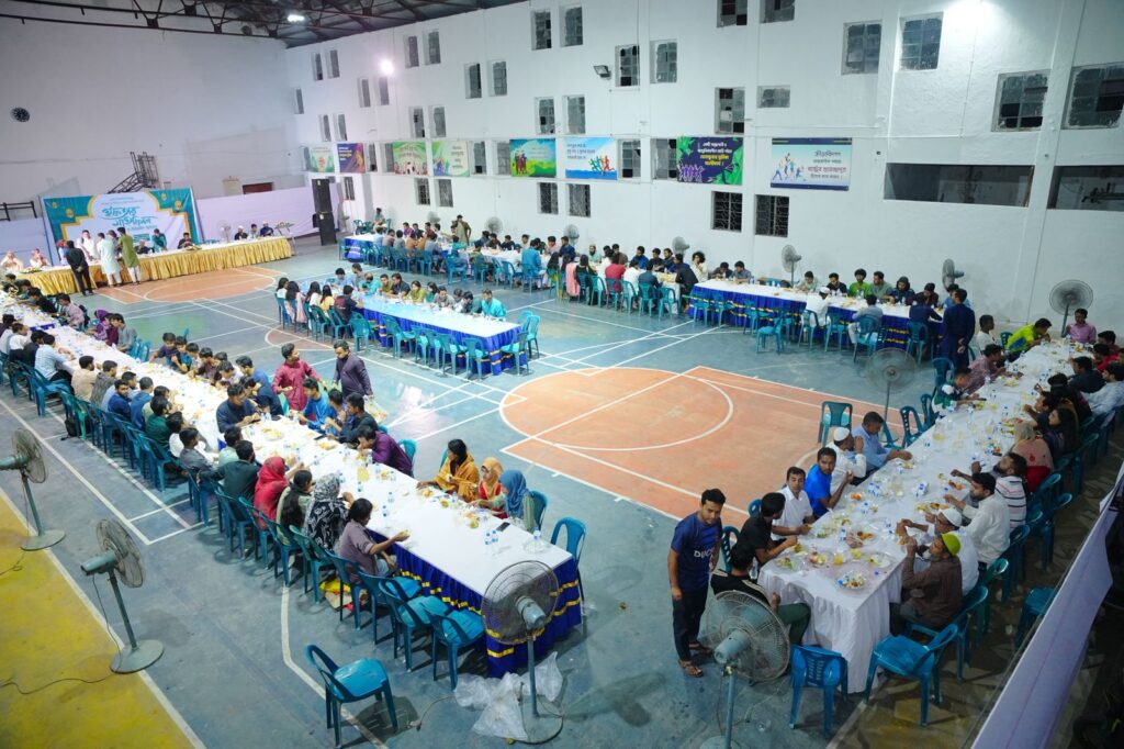 ক্রীড়াবিদদের সম্মানে ডাকসুর উদ্যোগে ইফতার মাহফিল 