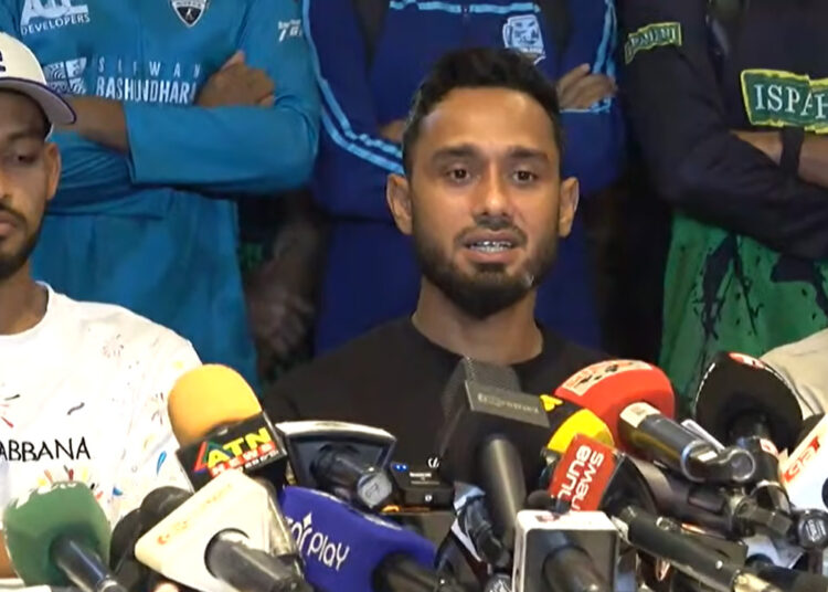 ঢাকা লিগ আয়োজন নিশ্চিতে এগিয়ে আসছেন ক্রীড়া প্রতিমন্ত্রী