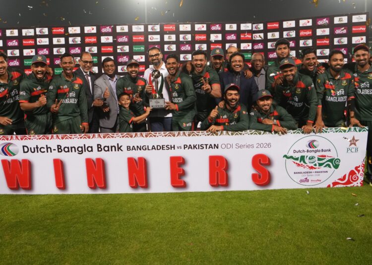 তানজিদের শতকে ও তাসকিনের বোলিংয়ে সিরিজ বাংলাদেশের