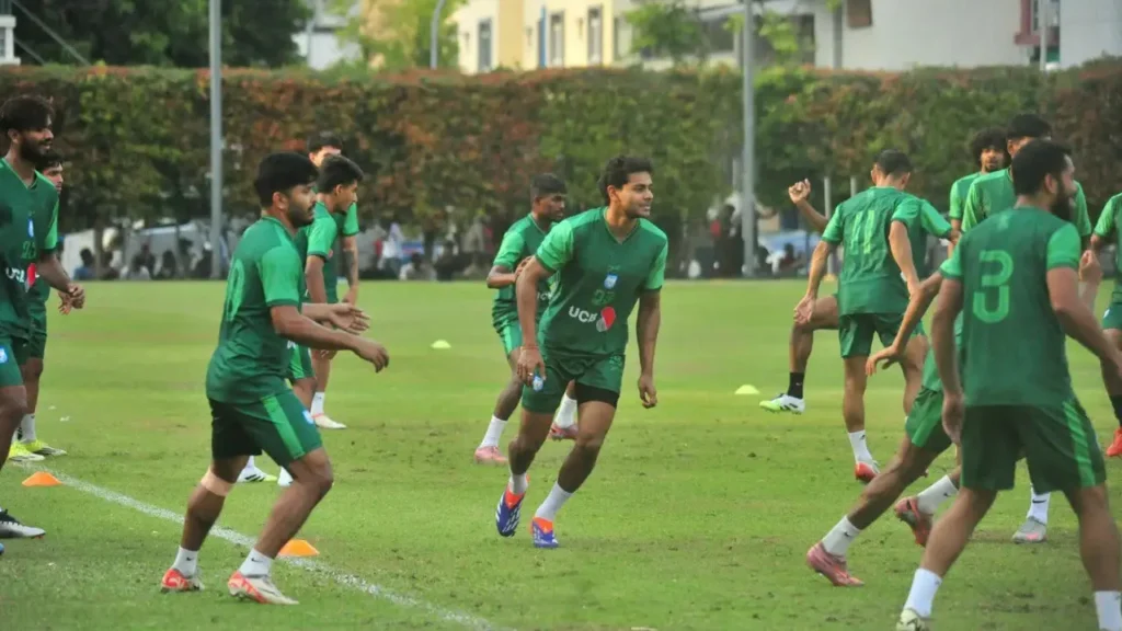 সিঙ্গাপুরের বিপক্ষে পয়েন্ট চায় বাংলাদেশ