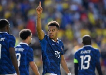 দুয়ের জোড়া গোলে কলাম্বিয়াকে হারাল ফ্রান্স