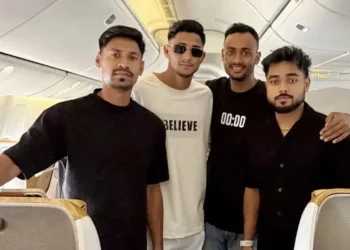 মুস্তাফিজুর রহমান, নাহিদ রানা, শরিফুল ইসলাম ও পারভেজ হোসেন ইমন।